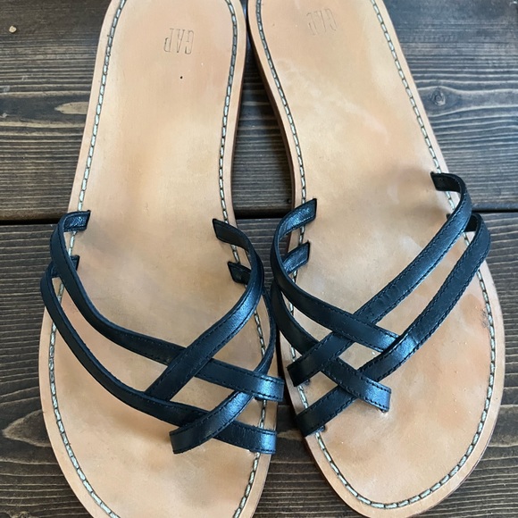 Sz 9 ladies Gap leather sandals made in Brazil - Picture 3 of 3